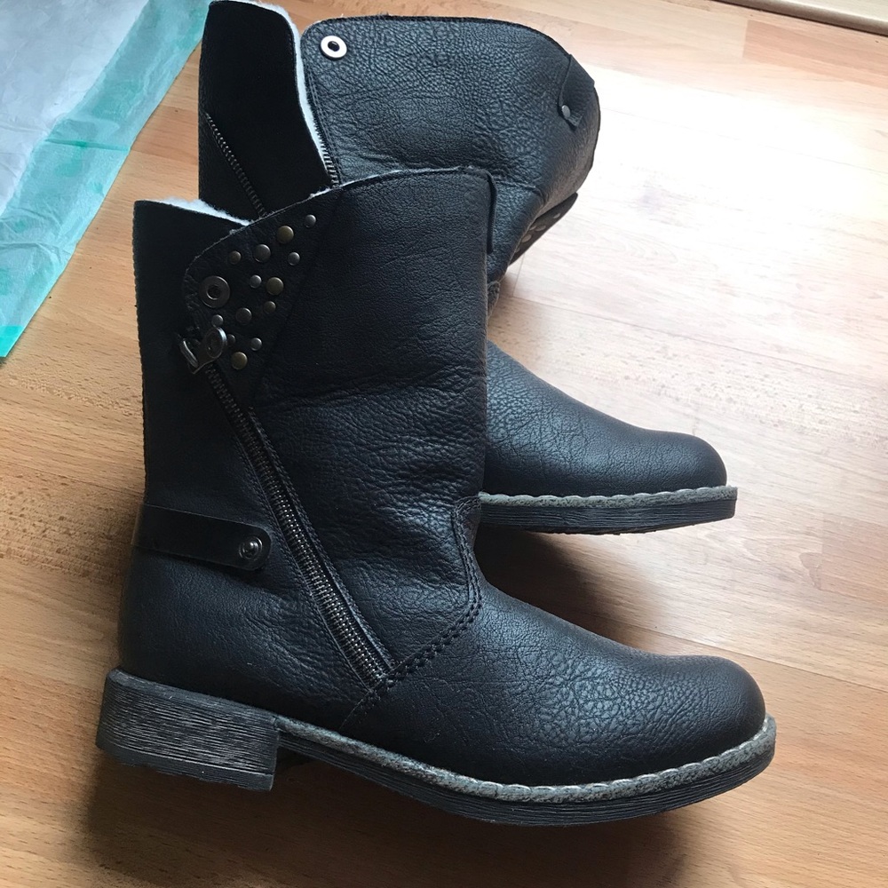 Women warm  lather boots